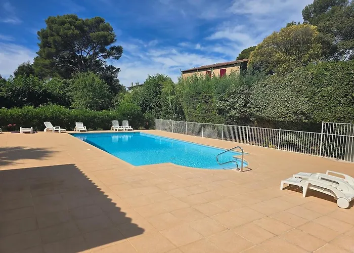 T2 Rdj Raphael Beachfront
